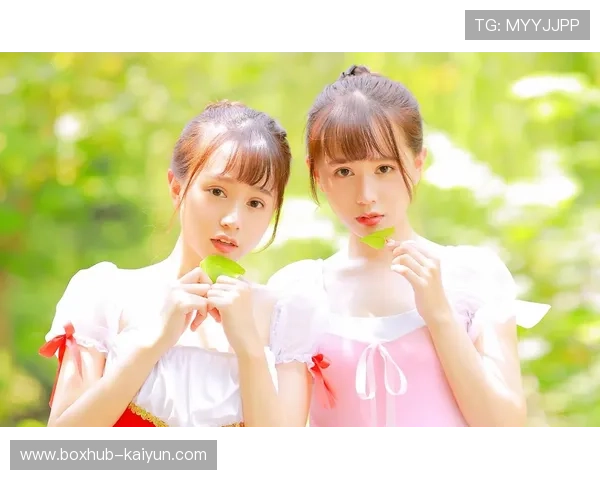 双胞胎姐妹花同场竞技，赛后相拥故事获好评