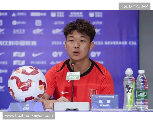 严鼎皓加盟辽宁铁人，增强中场实力