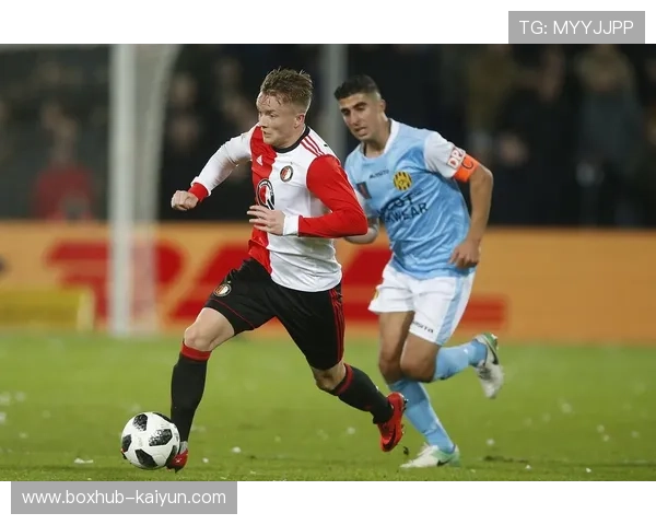 主队球迷扔纸杯遭警告,德甲加强纪律处罚 主队球迷扔纸杯遭警告,德甲加强纪律处罚