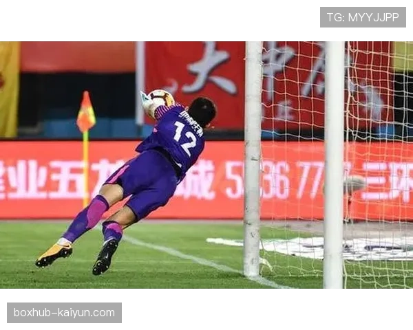 “00后”门将蹇涛连续高接抵挡，成成都蓉城不失球功臣